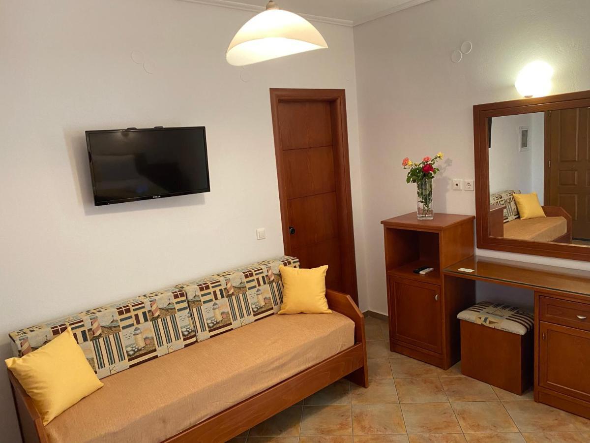 Thalina Hotel Marathókampos Buitenkant foto